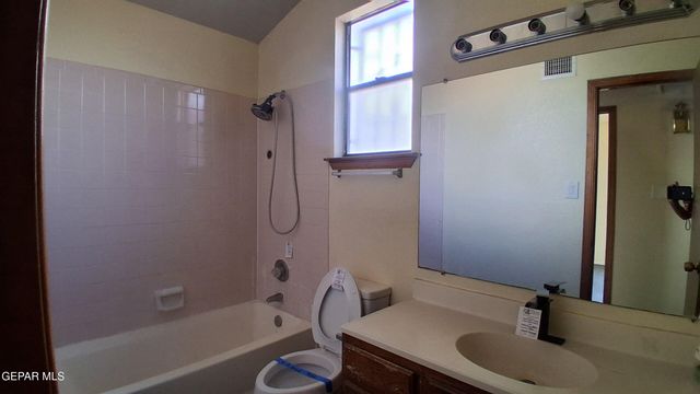 11663 CLEAR LAKE Circle, El Paso, TX 79936