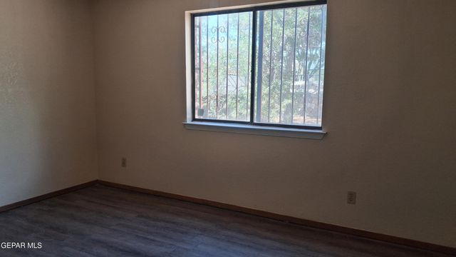 11663 CLEAR LAKE Circle, El Paso, TX 79936