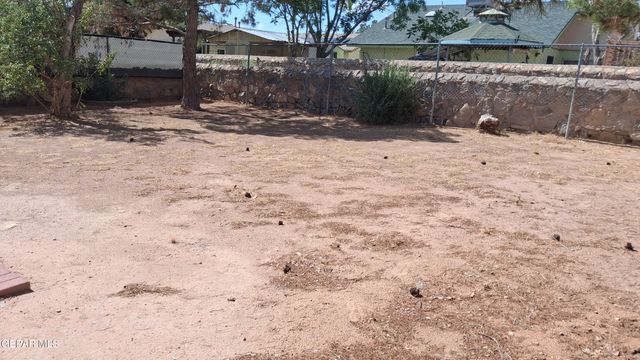11663 CLEAR LAKE Circle, El Paso, TX 79936