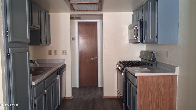 11663 CLEAR LAKE Circle, El Paso, TX 79936