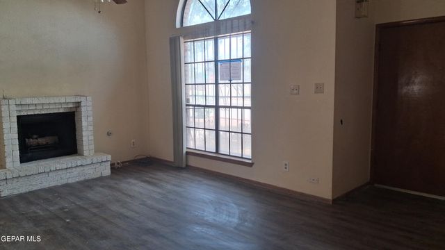 11663 CLEAR LAKE Circle, El Paso, TX 79936
