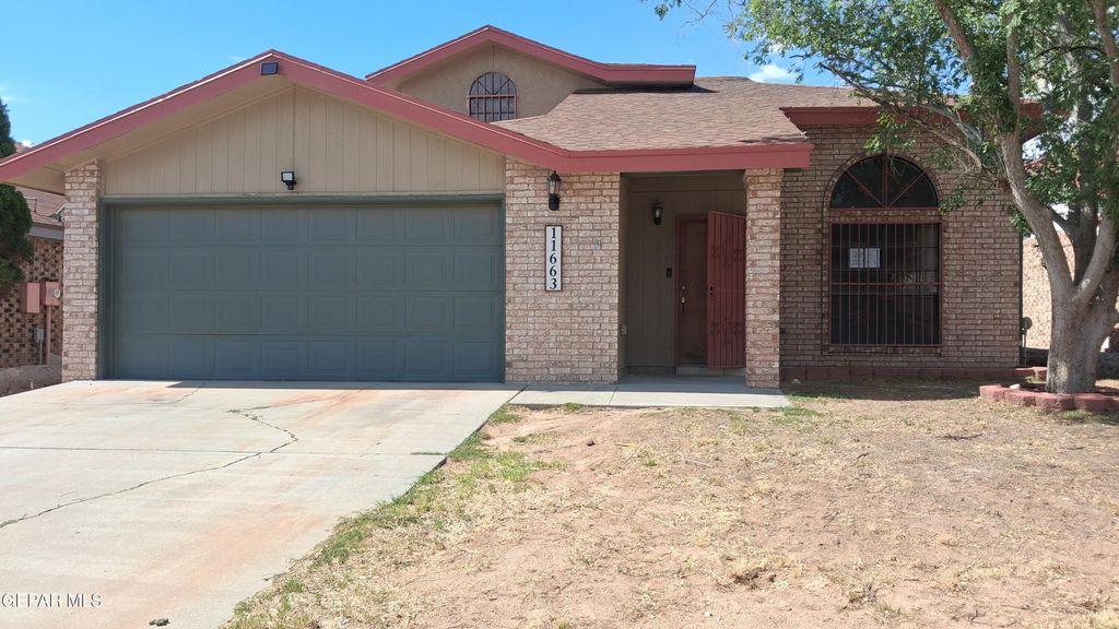 11663 CLEAR LAKE Circle, El Paso, TX 79936