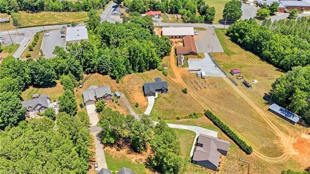 169 Old Brushy Drive, Lexington, NC 27292