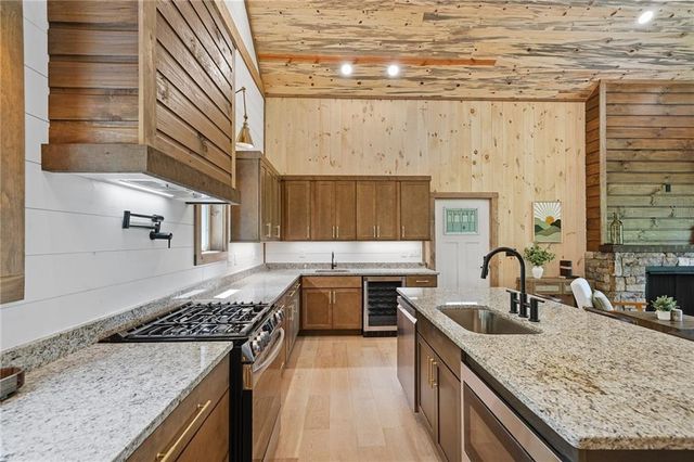 148 Virginia Drive, Blue Ridge, GA 30513