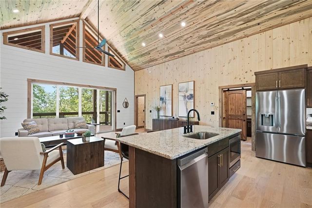 148 Virginia Drive, Blue Ridge, GA 30513