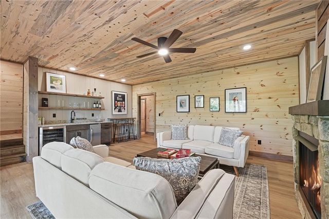 148 Virginia Drive, Blue Ridge, GA 30513
