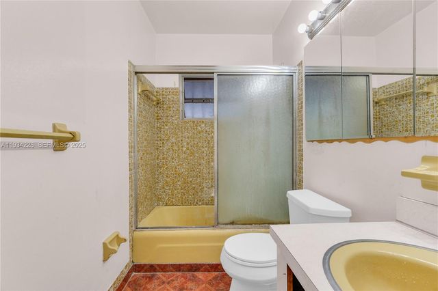 1361 NW 111th St, Miami, FL 33167