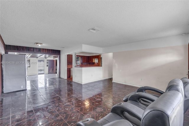 1361 NW 111th St, Miami, FL 33167