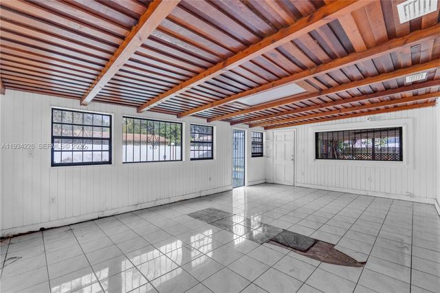 1361 NW 111th St, Miami, FL 33167