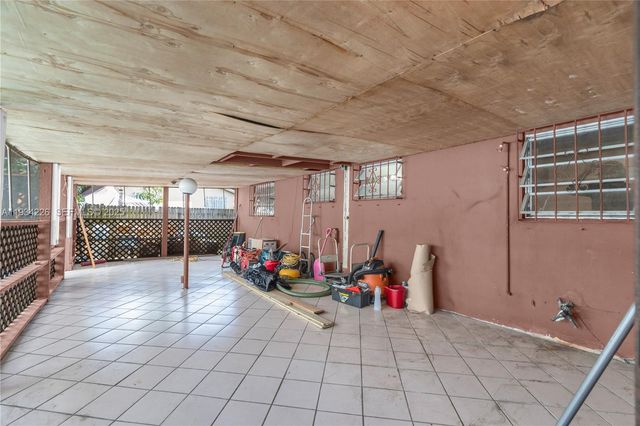 1361 NW 111th St, Miami, FL 33167