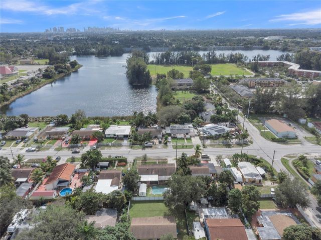 1361 NW 111th St, Miami, FL 33167