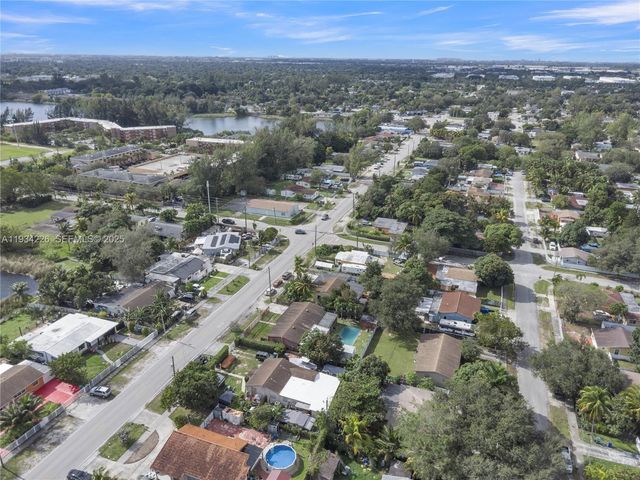 1361 NW 111th St, Miami, FL 33167