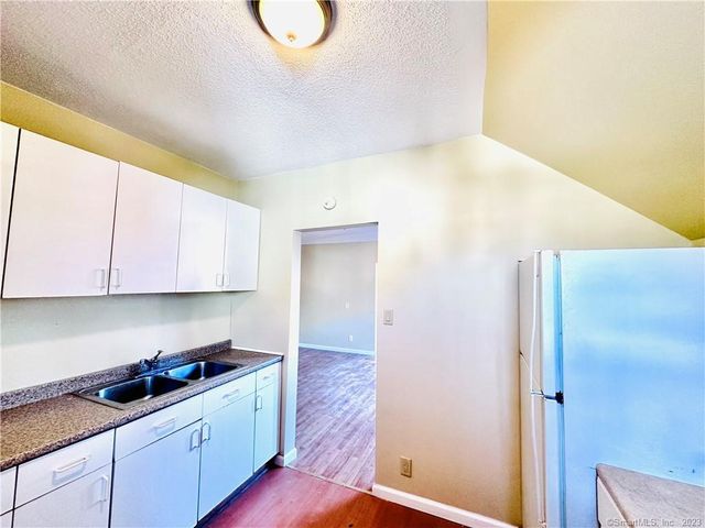 398 Park Street 3, New Britain, CT 06051