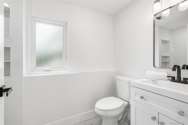 2222 Boston Post Road, Larchmont, NY 10538
