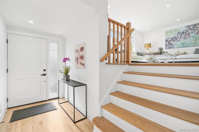 2222 Boston Post Road, Larchmont, NY 10538