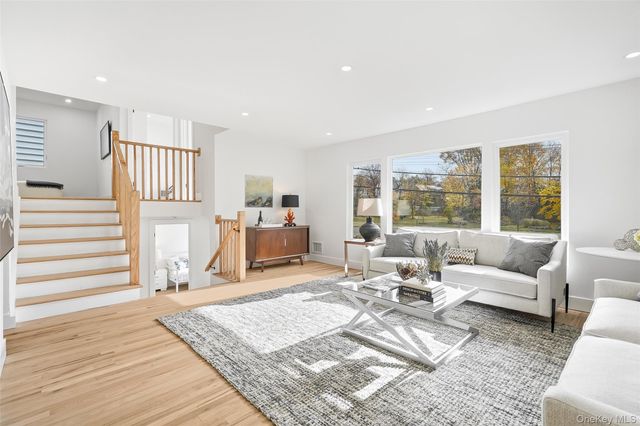 2222 Boston Post Road, Larchmont, NY 10538