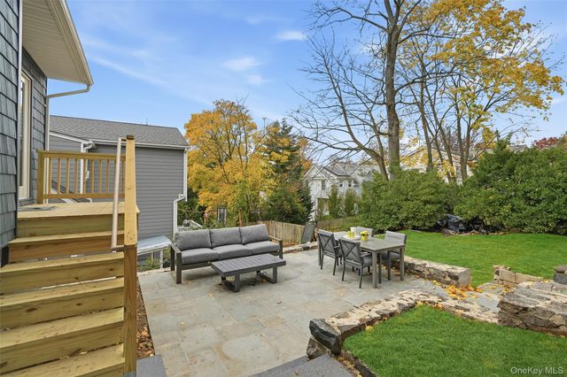 2222 Boston Post Road, Larchmont, NY 10538