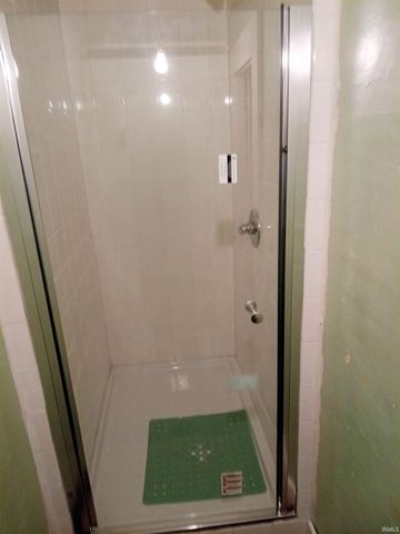 1201 W Delphi Avenue, Marion, IN 46952