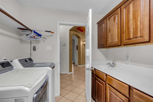 12807 Winding Manor Drive, Houston, TX 77044