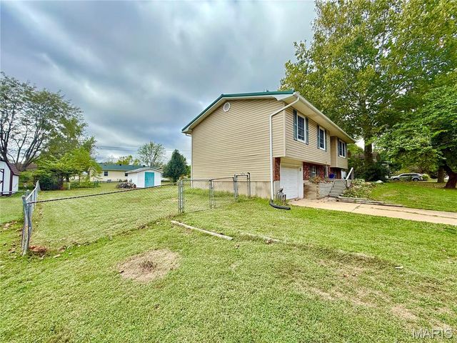 610 Walter Street, Farmington, MO 63640