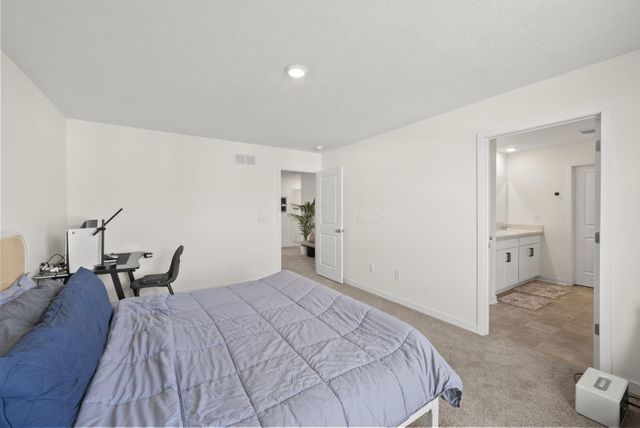 3790 Alledonia Drive, Grove City, OH 43123