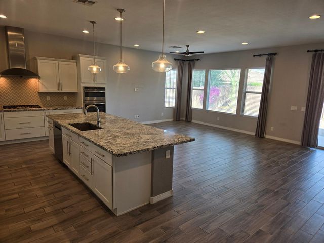 3276 E Orleans Drive, Gilbert, AZ 85298