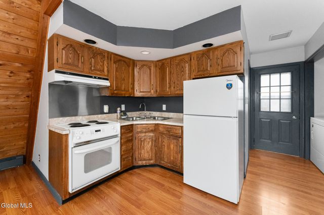 1 Keyes Lane, Brunswick, NY 12180