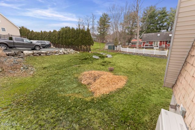 1 Keyes Lane, Brunswick, NY 12180