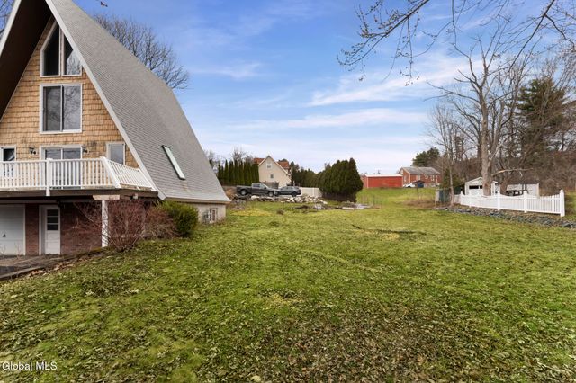 1 Keyes Lane, Brunswick, NY 12180