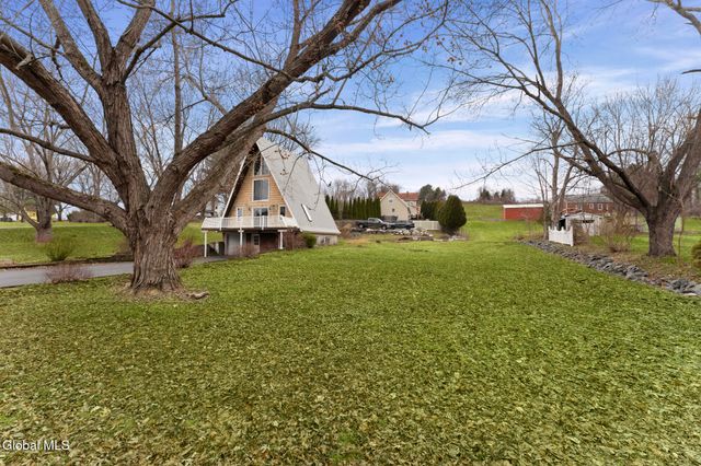 1 Keyes Lane, Brunswick, NY 12180