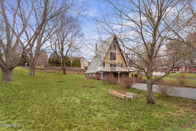 1 Keyes Lane, Brunswick, NY 12180