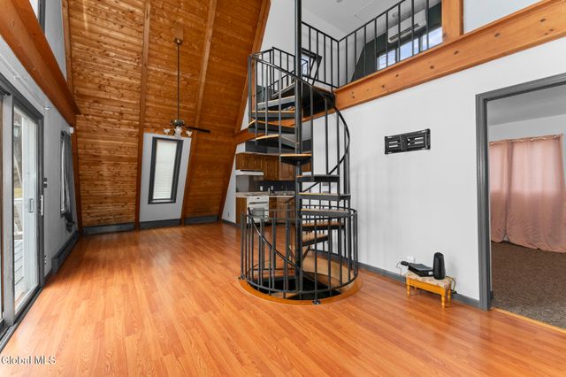 1 Keyes Lane, Brunswick, NY 12180