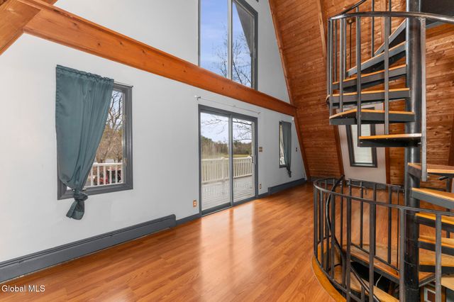 1 Keyes Lane, Brunswick, NY 12180