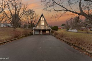 1 Keyes Lane, Brunswick, NY 12180