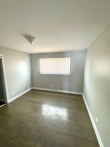 340 155th Place, Calumet City, IL 60409