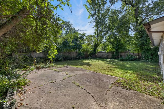 3125 Manor Court, Indianapolis, IN 46218