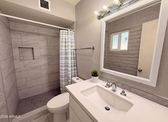 1122 S McClintock Drive A, Tempe, AZ 85281