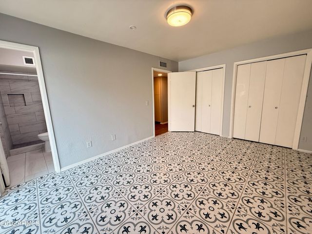 1122 S McClintock Drive A, Tempe, AZ 85281