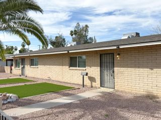 1122 S McClintock Drive A, Tempe, AZ 85281
