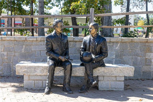 4348 Buttonwood Lane, Lilburn, GA 30047