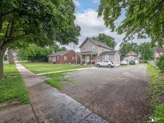 926 E Front Street, Monroe, MI 48161