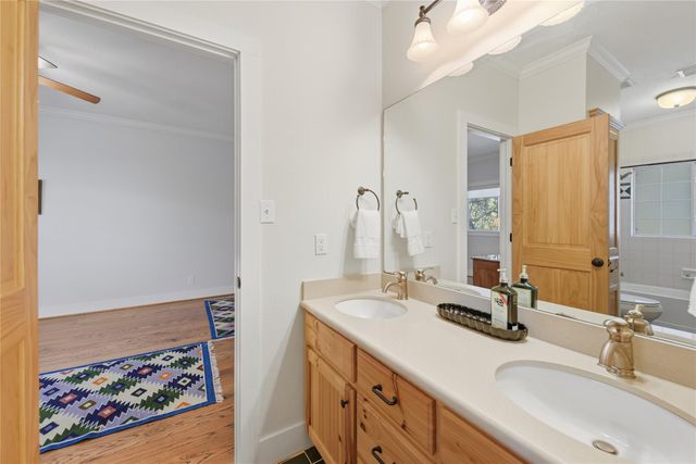 820 Candlelight Circle, Brenham, TX 77833