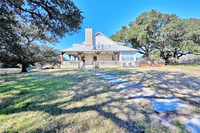 820 Candlelight Circle, Brenham, TX 77833