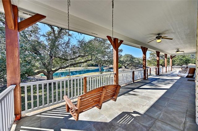 820 Candlelight Circle, Brenham, TX 77833