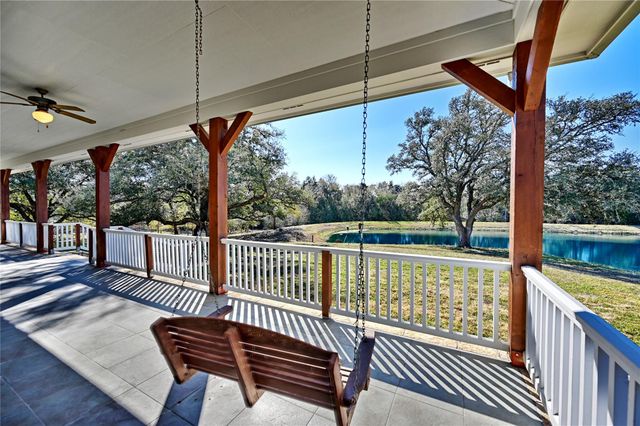 820 Candlelight Circle, Brenham, TX 77833