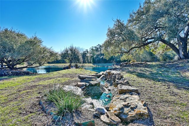 820 Candlelight Circle, Brenham, TX 77833