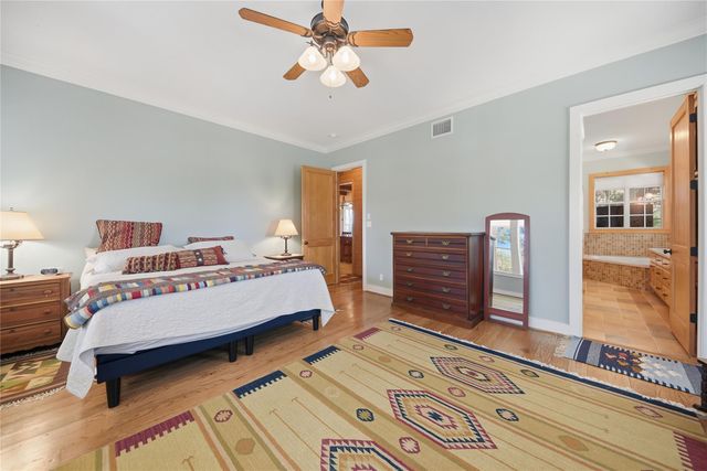 820 Candlelight Circle, Brenham, TX 77833