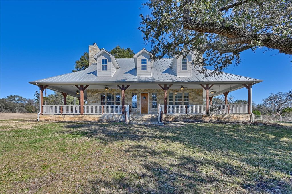 820 Candlelight Circle, Brenham, TX 77833