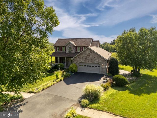 1458 HIGHFIELD COURT, Chambersburg, PA 17202