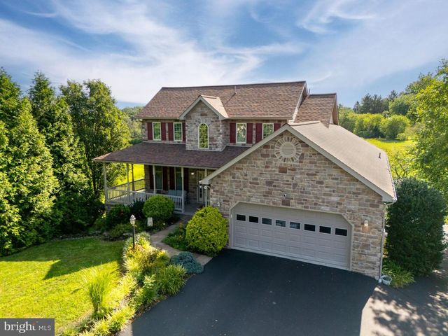 1458 HIGHFIELD COURT, Chambersburg, PA 17202